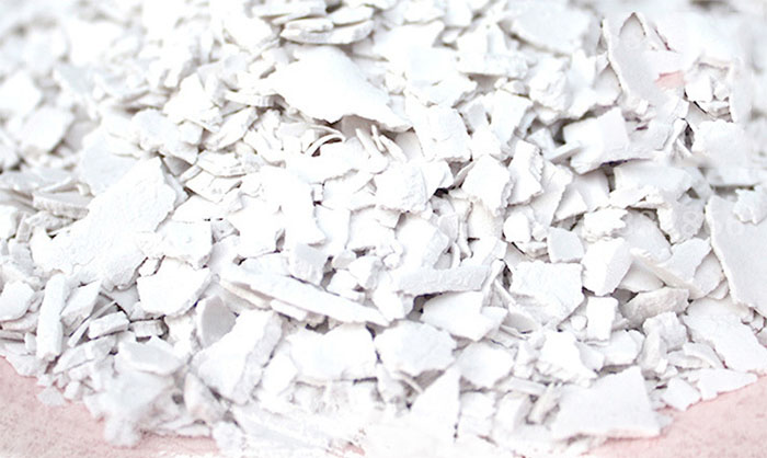  藕粉屬一種堿性的物料，所以對于普通振動篩的選擇就需要注意其材質方面。